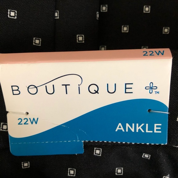 BOUTIQUE ANKLE PANTS NWT - Picture 4 of 4
